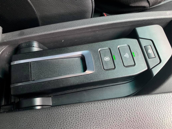 Car Hotspot LTE, Snap-in adapter