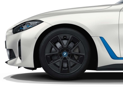 Winterwielset 18" aerodynamisch wiel 854, Pirelli banden - BMW 4 Serie gran Coupé (G26/G26E)